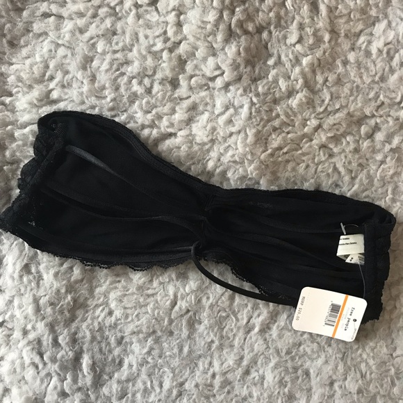 🚨SOLD🚨Black Free People Lace Bralette! - Picture 3 of 5